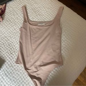 Perfect Condition Aritzia Contour Bodysuit